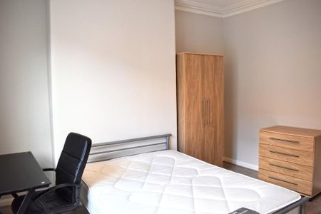 5 bedroom terraced house to rent - Photo 3