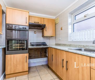 2 bedroom house to rent Mill Lane, Chatham, ME5 - Photo 6