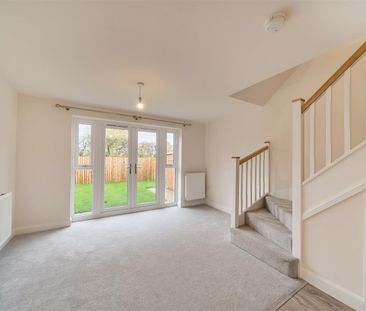 2 Bedroom House - End Terrace - Photo 2