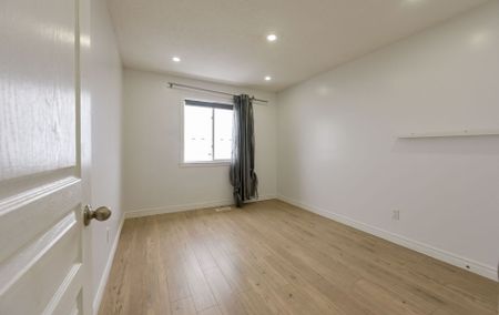 For Lease - 96 Highgate Drive Unit# Upper Level A, Hamilton, Ontario - Photo 4
