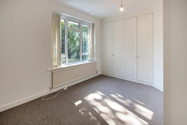 4 bedroom detached house to rent - Photo 1