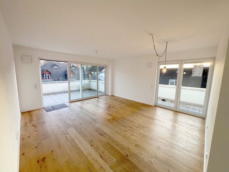 Trier- Ihr Platz zum Ankommen- stilvolle 4-Zimmer-Wohnung mit umlaufendem Balkon, EInbauküche und Tiefgaragenstellplatz auf 137 m², - Photo 2