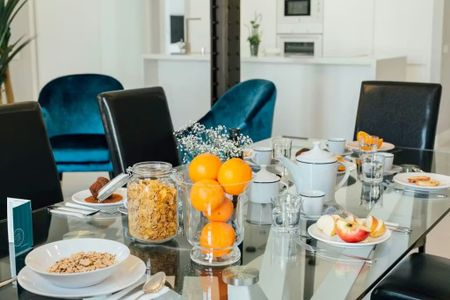 Calle Pastor y Landero, Sevilla, Andalusia 41001 - Photo 5