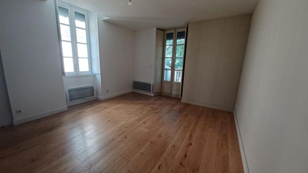 location Appartement F2 DE 41.48m² À NIMES - Photo 1