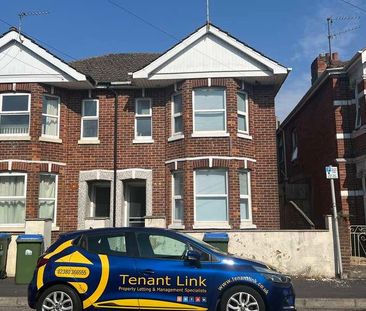 Coventry Road, SO15 - Photo 3