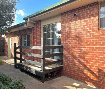 8 Hurlstone Crescent, Mill Park - Photo 6