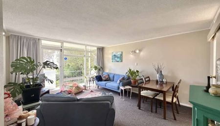 2-Bedroom Apartment in Brooklyn - Photo 3