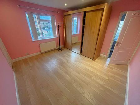 4 bedroom semi-detached house to rent - Photo 5