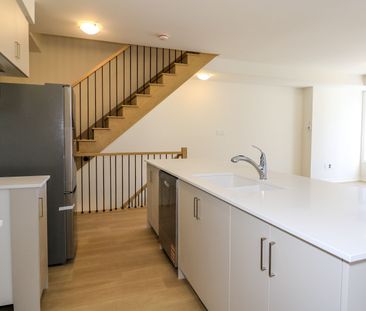 For Lease - 1993 Matteer Court Unit# (28), Innisfil, Ontario - Photo 4