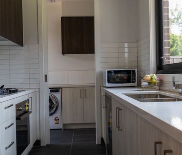 Glen Waverley - Photo 2