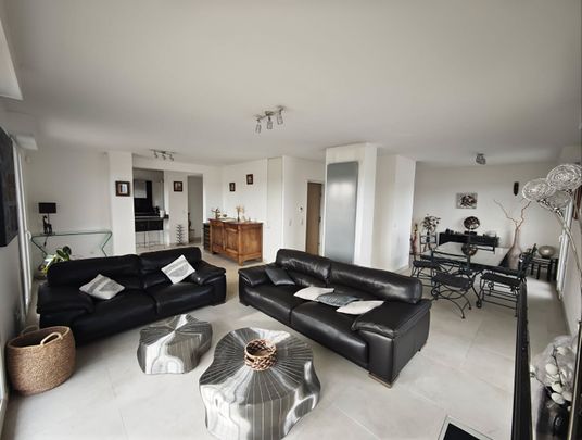 Location Appartement 4 pièces 135m² EPERNON 28230 - Photo 1