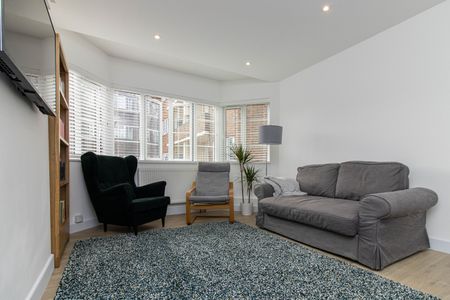 2 Bed Flat, Chiswick, W4 - Photo 3