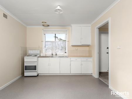 63 Warring Street, Ravenswood TAS 7250 - House For Rent | Domain - Photo 5