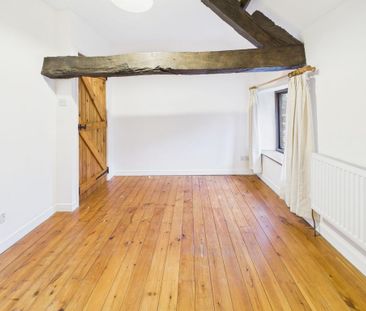 2 bedroom semi-detached house to rent - Photo 4