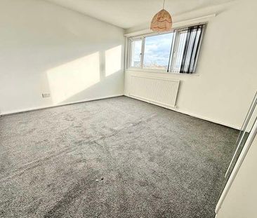 Warwick Close, New Inn, New Inn, Pontypool, NP4 - Photo 3