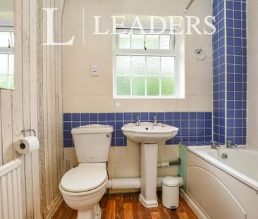 3 bedroom semi-detached house to rent - Photo 1