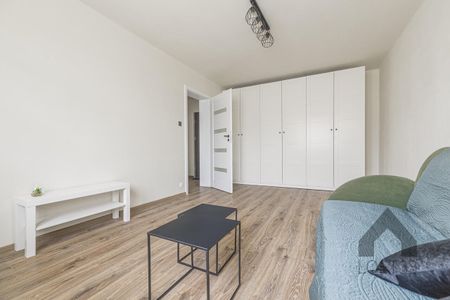 Piękna i wyposażona kawalerka na osiedlu Stałym w Jaworznie do wynajęcia | Spacer 3D - Photo 3