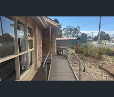 4 Crittenden Road, Smithfield Plains, SA 5114 - Photo 6