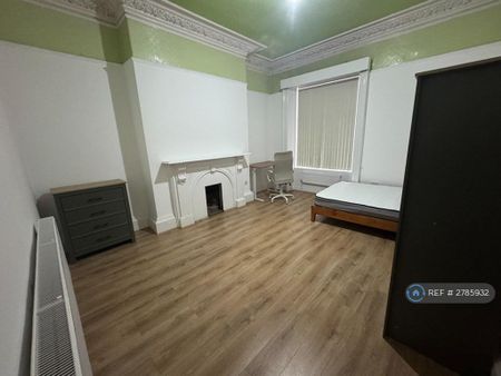 1 bedroom in a house share to rent - Photo 4