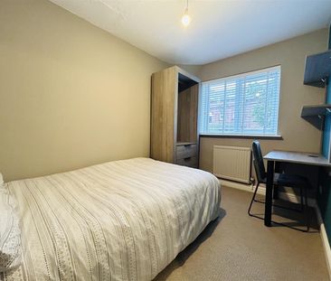 High Lea Court, Ebberston Terrace, Hyde Park, LS6 1AU, Leeds - Photo 6