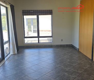 Executive family home, 4 or 5 bedroom, rural living, Ohau - Photo 6