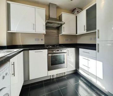 3 bedroom apartment to rent - Photo 3