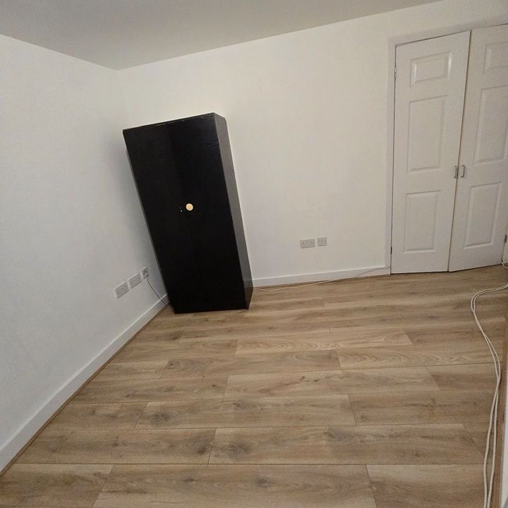 Room in a Shared Flat, Pickering Road, IG11 - Photo 1