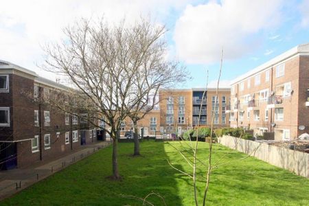 1 bedroom in a house share to rent - Photo 4