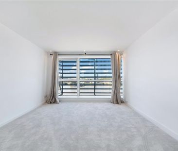 2 bedroom penthouse to rent - Photo 2