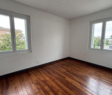 Location Appartement 4 pièces 76m² LE POUZIN 07250 - Photo 2