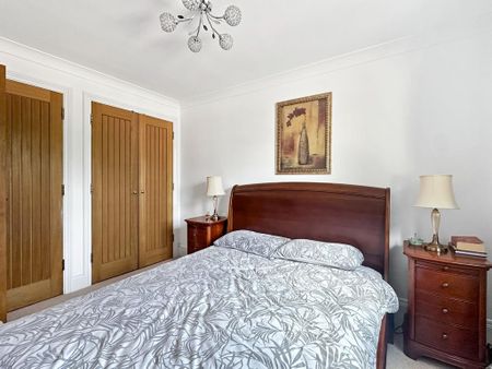 4 bedroom terraced house to rent - Photo 5