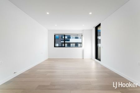 Beautiful 2 Bedroom Apartment - Available Now! - Photo 2