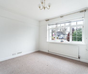 Available unfurnished from 08/12/2025 - Photo 3