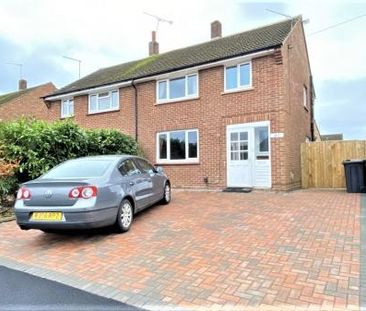 Star Post Road, Camberley - Photo 3