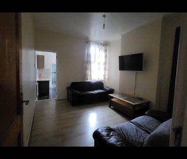 4 Bed Terraced House, Ullswater Street, LE2 - Photo 1