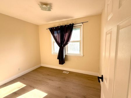 For Lease - 1298 Minden Street Unit# Main, Oshawa, Ontario - Photo 3