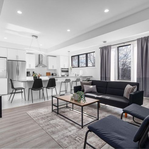 Queens Avenue - Photo 1