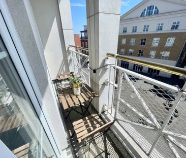 2 bedroom flat to rent - Photo 2