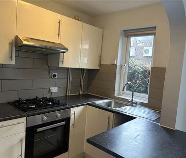 Victoria House, 1 Victoria Place, Epsom, Surrey, KT17 1BX - Photo 3