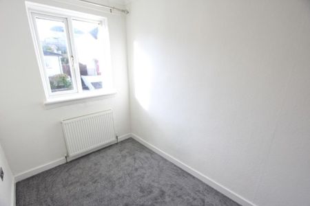 4 bedroom semi-detached house to rent - Photo 5