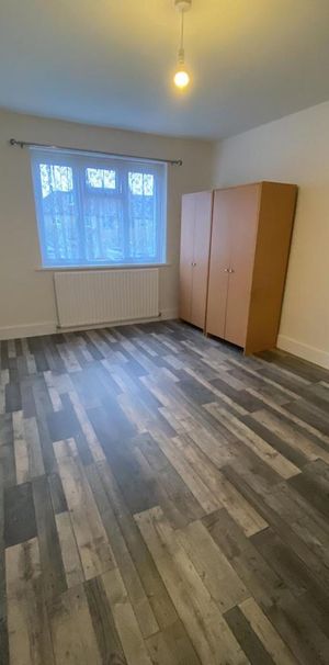 3 bedroom flat to rent - Photo 1