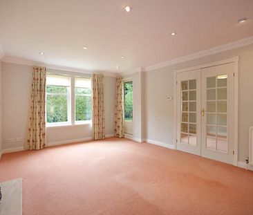 3 bedroom flat to rent - Photo 1