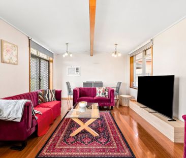 Comfortable Family Living - Photo 5