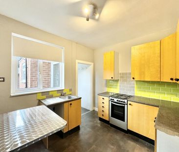 2 bedroom terraced house to rent - Photo 1