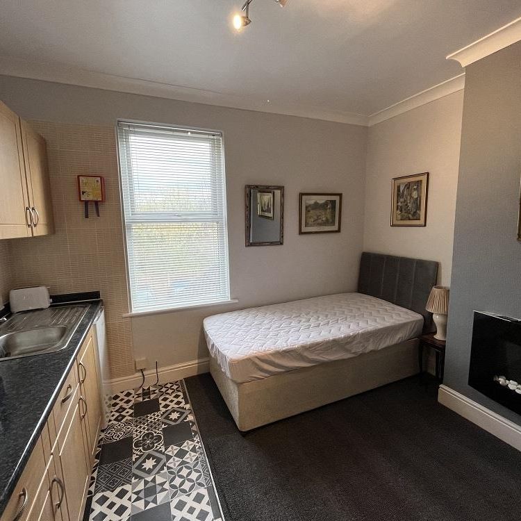 Studio to rent - Photo 1