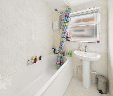 3 bedroom terraced house to rent - Photo 4