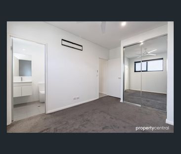 A Fantastic Combination of Space, Style, Views and Convenience - Photo 4