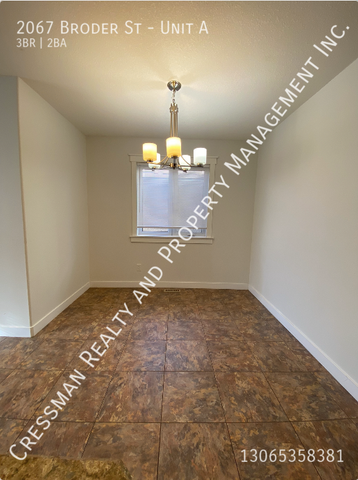 3 Bedroom, 2 Bath UPPER LEVEL - Photo 5