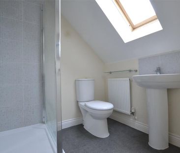 4 bedroom semi-detached house to rent - Photo 2