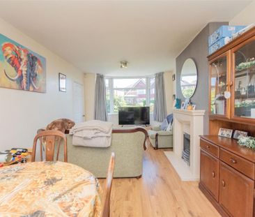 3 bedroom semi-detached house to rent - Photo 5